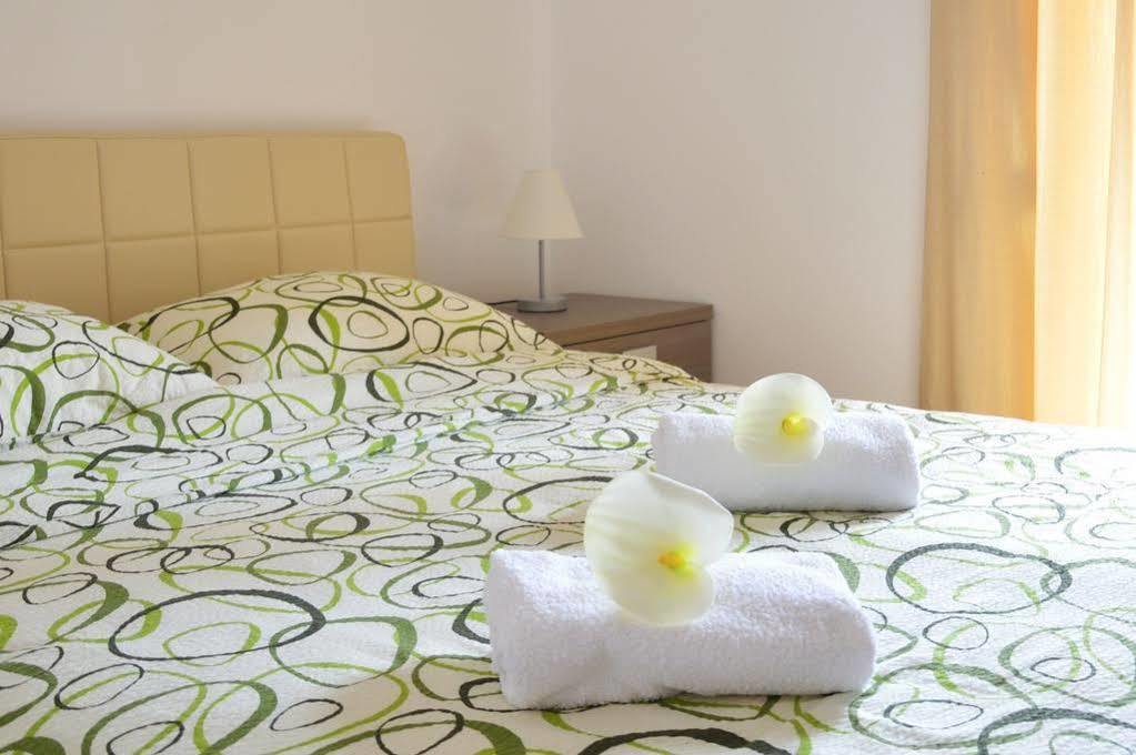 Apartment Riva Sea View Умаг Екстериор снимка